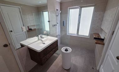 2-BR w/ Maids Room Fully Furnished Condo 92 sqm Manila Bay near MOA