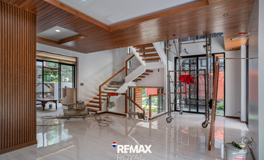 3 Storey House for Sale in Mckinley Hill Village, Taguig City