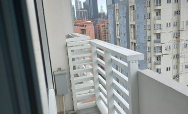 5% DP 2BR RFO SMART CONDO IN BUENDIA GIL PUYAT MAKATI AVE WITH PARKING AND BALCONY 3FLR MALL