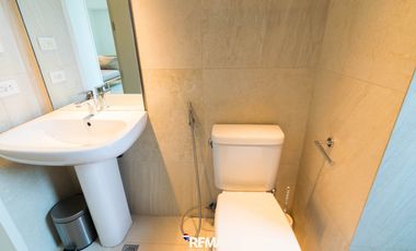 Modern 2 Bedroom with Den in Amorsolo Square, Rockwell Makati