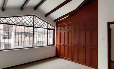 UNICA OPORTUNIDAD CASA PARA REMODELAR 218 m2. LA CAROLINA