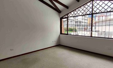 UNICA OPORTUNIDAD CASA PARA REMODELAR 218 m2. LA CAROLINA