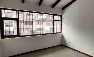 UNICA OPORTUNIDAD CASA PARA REMODELAR 218 m2. LA CAROLINA