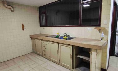 UNICA OPORTUNIDAD CASA PARA REMODELAR 218 m2. LA CAROLINA