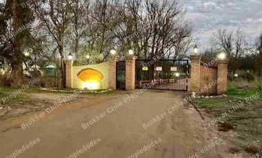VENDO HERMOSA PARCELA  con QUINCHO/ PISCINA Y PERIMETRAL en talagante