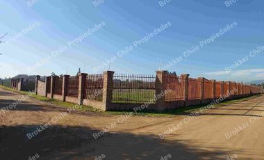 VENDO HERMOSA PARCELA  con QUINCHO/ PISCINA Y PERIMETRAL en talagante