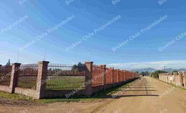 VENDO HERMOSA PARCELA  con QUINCHO/ PISCINA Y PERIMETRAL en talagante