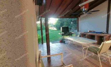 CASA CON BORDE DE LAGO MUELLE Y BAJADA DE LANCHA INDEPENDIENTE, CUENTA CON RECEPCIÓN FINAL