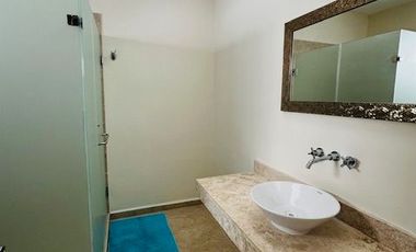 Hermosa casa en renta en la Joya residencial