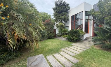 Vendo Hermosa Casa 2 Plantas en La Encantada de Villa