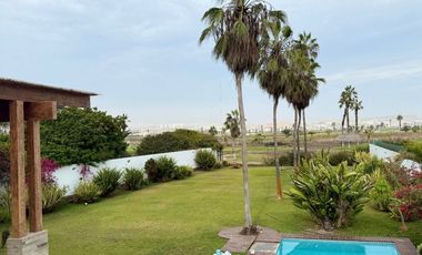 Vendo Hermosa Casa 2 Plantas en La Encantada de Villa