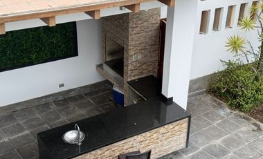 Vendo Hermosa Casa 2 Plantas en La Encantada de Villa