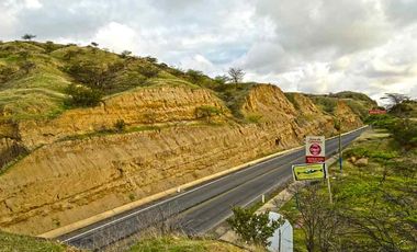 TERRENO CON DOMO NATURAL EN MANCORA