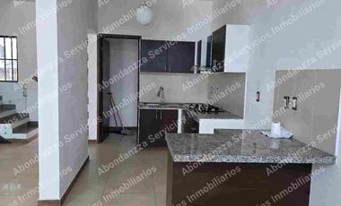 Casa en renta en Salagua, Manzanillo, Colima
📍 A dos cuadras de Av. Elías Zamora – Zona con excelente ubicación