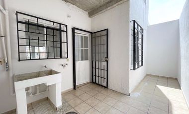 Casa Paulina, Inmueble Versátil: Ideal para Residencia o Inversión