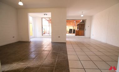 SE ARRIENDA GRAN CASA EN PARQUE CENTRAL QUILICURA