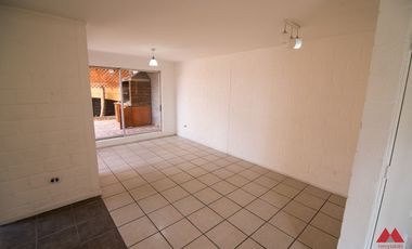 SE ARRIENDA GRAN CASA EN PARQUE CENTRAL QUILICURA