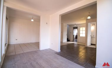 SE ARRIENDA GRAN CASA EN PARQUE CENTRAL QUILICURA