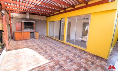 SE ARRIENDA GRAN CASA EN PARQUE CENTRAL QUILICURA