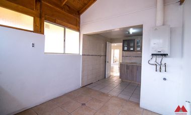 SE ARRIENDA GRAN CASA EN PARQUE CENTRAL QUILICURA