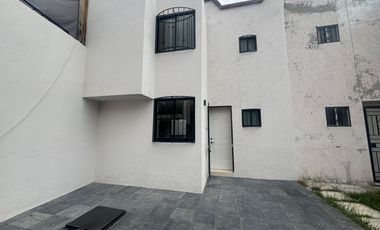 CASA EN RENTA EN PASEOS DEL RIO PERIFERICO Y BOULEVARD CARMELITAS