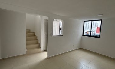 CASA EN RENTA EN PASEOS DEL RIO PERIFERICO Y BOULEVARD CARMELITAS