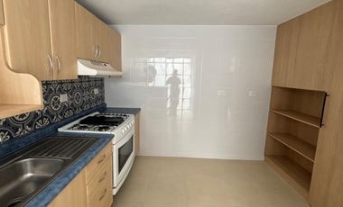 CASA EN RENTA EN PASEOS DEL RIO PERIFERICO Y BOULEVARD CARMELITAS