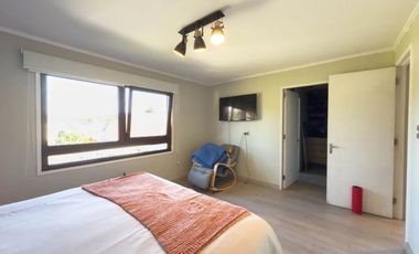 Casa En Condominio, Los Piñones · Arriendo Uf 32