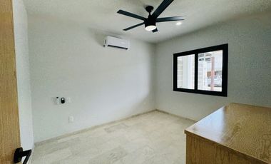 Casa en venta a estrenar, en Puerto Vallarta, en Coto privado frente a la Terminal Maritima