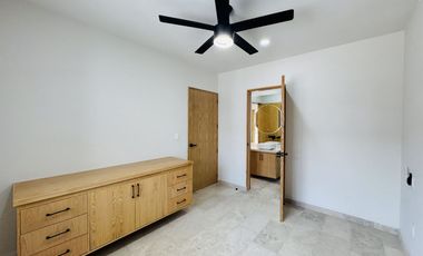 Casa en venta a estrenar, en Puerto Vallarta, en Coto privado frente a la Terminal Maritima