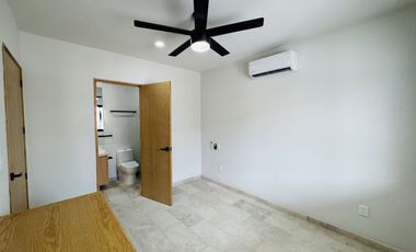 Casa en venta a estrenar, en Puerto Vallarta, en Coto privado frente a la Terminal Maritima
