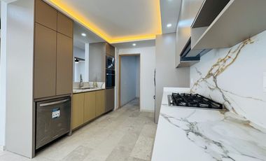 Casa en venta a estrenar, en Puerto Vallarta, en Coto privado frente a la Terminal Maritima