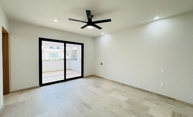 Casa en venta a estrenar, en Puerto Vallarta, en Coto privado frente a la Terminal Maritima