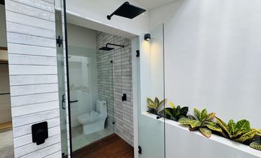 Casa en venta a estrenar, en Puerto Vallarta, en Coto privado frente a la Terminal Maritima