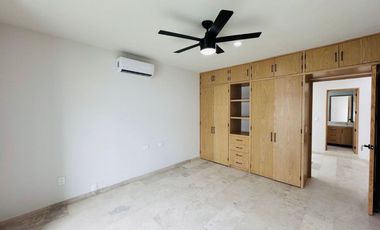 Casa en venta a estrenar, en Puerto Vallarta, en Coto privado frente a la Terminal Maritima