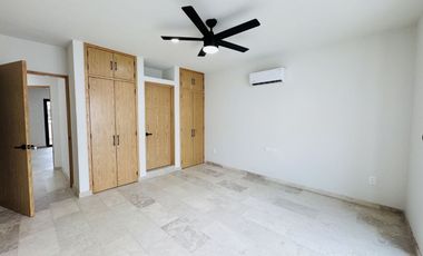 Casa en venta a estrenar, en Puerto Vallarta, en Coto privado frente a la Terminal Maritima