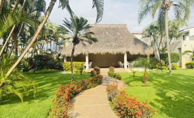 Casa en venta a estrenar, en Puerto Vallarta, en Coto privado frente a la Terminal Maritima
