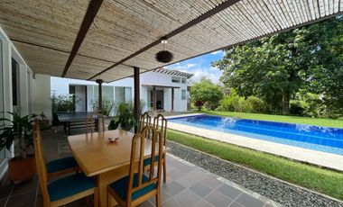 Casa Campestre en venta - Sector Club Campestre Armenia