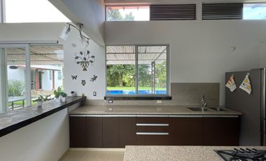 Casa Campestre en venta - Sector Club Campestre Armenia