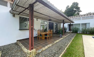 Casa Campestre en venta - Sector Club Campestre Armenia