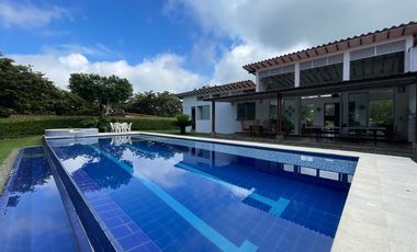 Casa Campestre en venta - Sector Club Campestre Armenia