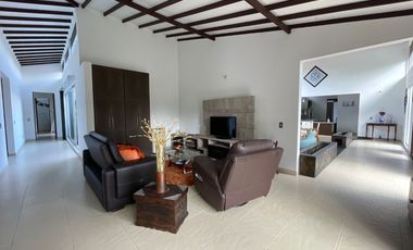 Casa Campestre en venta - Sector Club Campestre Armenia