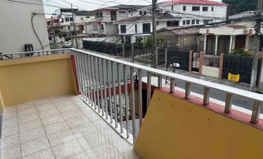 Kennedy cerca al HOTEL RADISSON ATRÁS POLICENTRO,  Cerca de universidad Guayaquil y Católica
