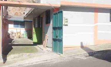 VENTA TERRENO 200M CON 2 CASAS Y 2 FRENTES CHILLOGALLO