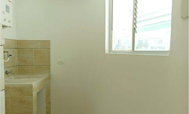 SE RENTA APARTAMENTO DE LUJO DE 2 HABITACIONES