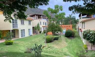 Casa frente a alberca en Senderos del Lago, en Jocotepec