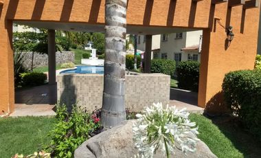 Casa frente a alberca en Senderos del Lago, en Jocotepec
