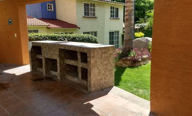 Casa frente a alberca en Senderos del Lago, en Jocotepec