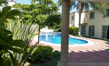 Casa frente a alberca en Senderos del Lago, en Jocotepec