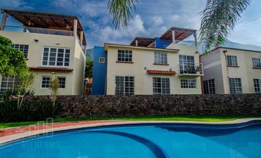 Casa frente a alberca en Senderos del Lago, en Jocotepec
